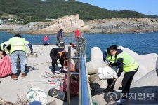 여수해경, 찾아가는 자원봉사 이동민원실 운영