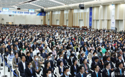 [포토] 이만희 총회장, 광주서 목회자 초청 말씀대성회 강연