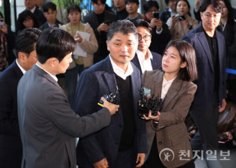 [포토] 'SM 시세 조종 의혹' 카카오 김범수, 금감원 출석