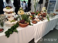 Go back to school… 톡스앤필 코스메틱, 성수동 뷰티 팝업 오픈