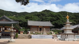 [지역명소] 충남 예산 수덕사(修德寺)… 호서의 금강산, 덕숭산에 자리한 천년 고찰을 거닐다