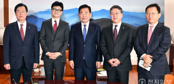 [포토] 김진표 국회의장 예방한 한동훈 비대위원장