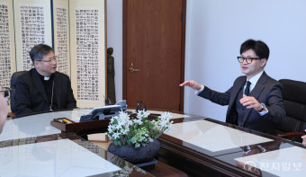 [포토] 한동훈 비대위원장, 천주교 정순택 대주교 예방