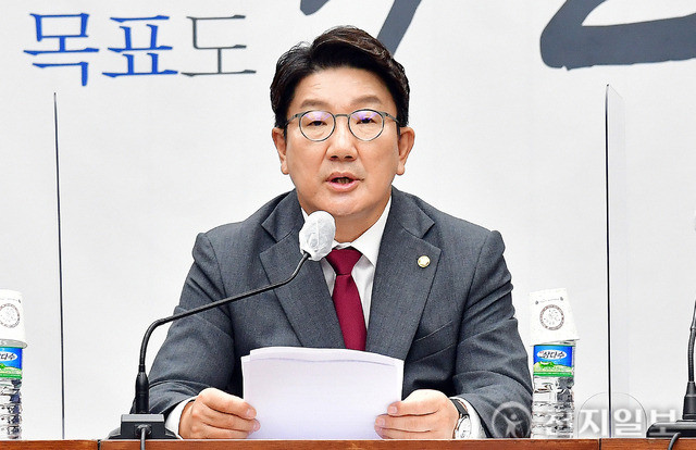 한국 정치판을 뜨겁게 달구는 대표들, 권성동-이재명 대화에서 국정안정 위한 협의 의지 확인