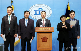 [포토] 홍영표·설훈·박영순·김종민, 민주연대 추진 선언
