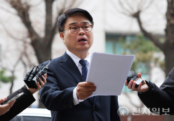 [포토] 입장 밝히는 임현택 대한소아청소년과의사회장