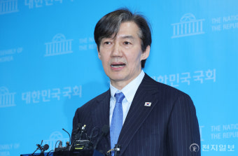 [포토] 답변하는 조국혁신당 조국 대표