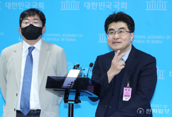 [포토] 질의 답변하는 방재승 비대위원장