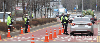 [포토] 초등학교 어린이보호구역 내 음주단속 중
