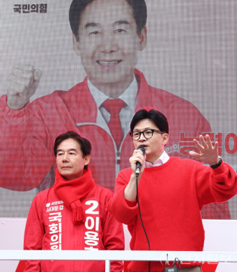 [포토] 한동훈 '2번 이용호 후보와 지지 호소'