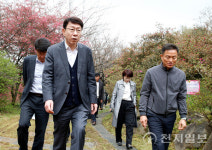 우범기 전주시장, 완산공원 일원 주요 사업 현장 점검… 변화 이끌어내겠다