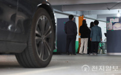 [포토] 주차장에서 투표