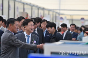 충남도, 잿더미에서 다시 피어난 서천특화시장 임시시장 개장