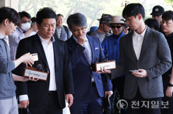 [포토] '김건희 명품백 수수 의혹' 최재영 목사, 검찰 출석