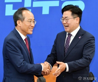 [포토] 여야 신임 원내대표 '첫 인사'