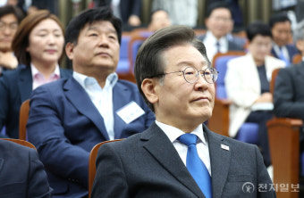 [포토] 워크숍 참석한 이재명 대표