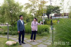 성길용 오산시 의장, 오산천·맑음터공원 방문