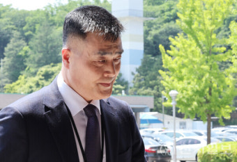 [포토] '채상병 사건' 관련 공수처 출석하는 박정훈 전 해병대 수사단장