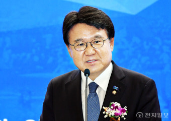 [포토] 축사하는 황운하 원내대표