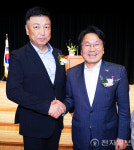 강기정 광주시장 세계속 빛나는 오월로 나아가길