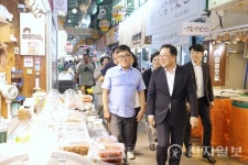 이장우 대전시장, 유등교·도마큰시장 현장 방문