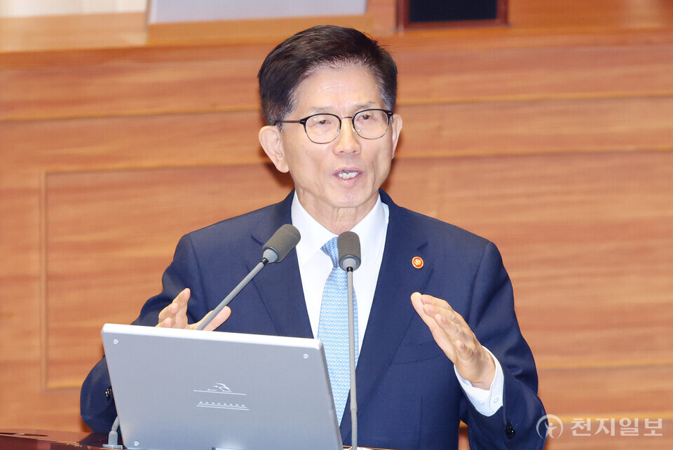 김문수 장관, 김구 선생 국적 논란에 역사를 겸허하게 바라봐야 발언