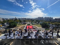 [포토] 옥상서 펼쳐지는 광양-린츠 미디어아트 교류전 개막식
