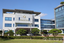 임실군의회, 임실N치즈축제장서 민원상담소 운영