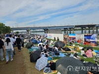 [포토] 2024 서울세계불꽃축제 기다리는 시민들