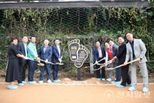 홍남표 시장, 삼호천 황톳길 개장식 방문