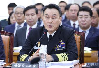 [포토] 답변하는 김명수 합참의장