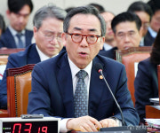 [포토] 답변하는 조태열 외교부 장관