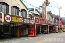 [지역명소] 경기 북부 숨은 골목들, 가을 감성 여행지로 떠오르다