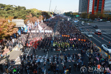 [포토] 여의대로서 열린 한국노총 전국노동자대회