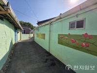 [한국명소] 어둡던 골목에 스며든 동화, 마을에 생기 불어넣어