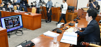 [포토] 의원 질의 받는 박장범 후보자