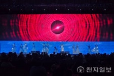 [포토] 전환의 시간, 미래의 바다로 안양예술고 축하공연
