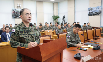 [포토] 의원질의 답하는 곽종근 특수전사령관