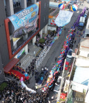 [포토] 이만희 총회장 환영하는 도마지파 군산교회 성도들