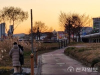 [포토스토리] 2024년 보내며 환란 속 움트는 새 희망을 노래하다