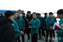 김태흠 충남지사, 서해호 사고 현장 방문… 적극 지원과 유가족 위로 