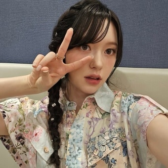 피프티피프티 문샤넬·에스파 카리나, 디시트렌드 K-POP 여자 가수 투표 상위권 질주