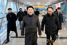 김동근 의정부시장, 경전철 직접 탑승하며 시민 소통 나서