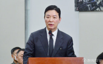[포토] 질의 답변하는 김성훈 대통령경호처 차장