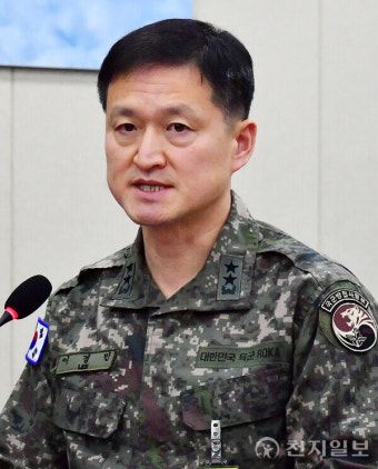[포토] 답변하는 이경민 방첩사령관 직무대리