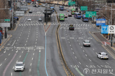[포토] 설 연휴 조용한 도로