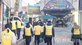 신천지자원봉사단 서산지부, 서산동부전통시장서 환경정화 봉사활동 펼쳐