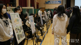 천안월봉고 학생회, 전교생 대상 동아리 박람회 개최