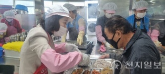 성보빈 창원시의원, 성산노인종합복지관 감사패 수상