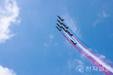 공군 특수비행팀 블랙이글스 보성다향대축제 개막 수놓는다